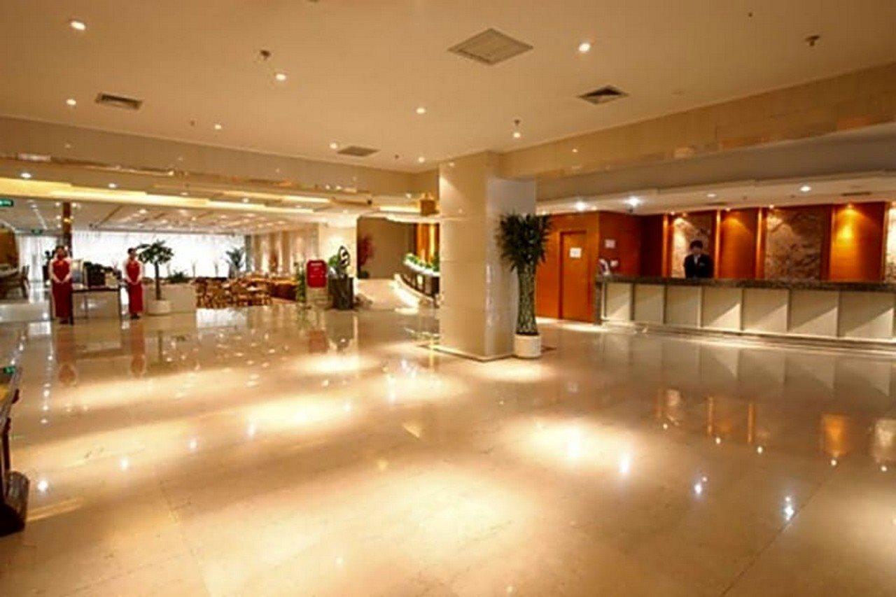 A.c. Art Museum Hotel 4*