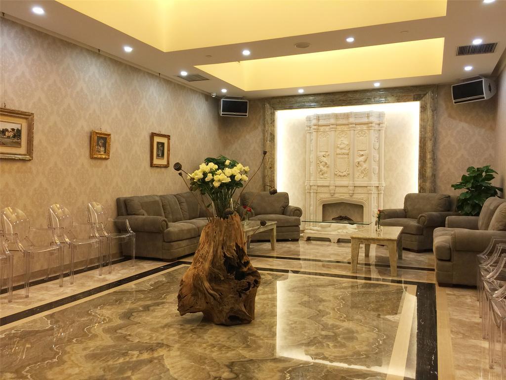A.c. Art Museum Hotel 4*