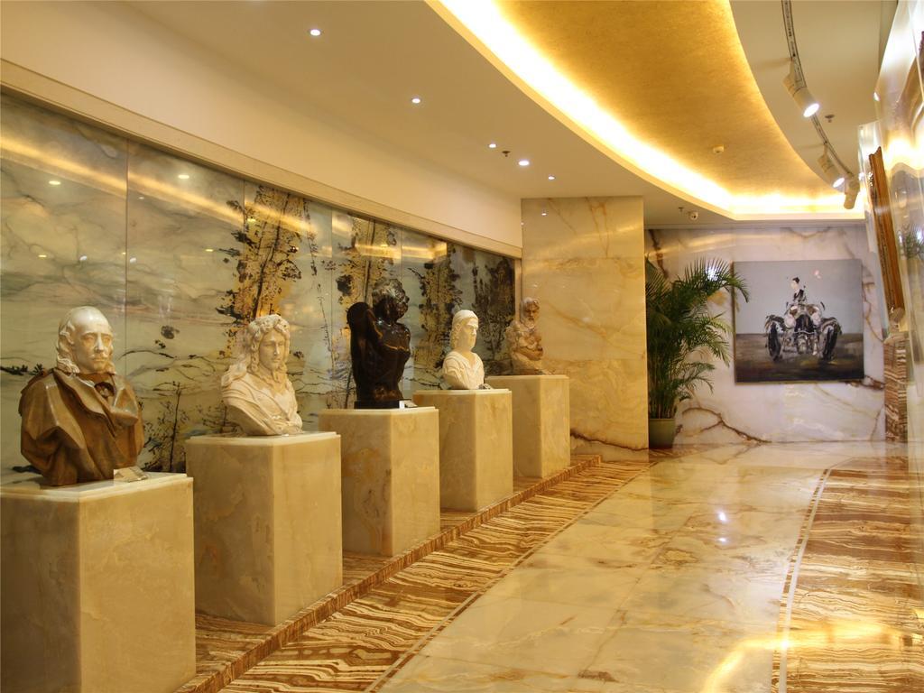 A.c. Art Museum Hotel
