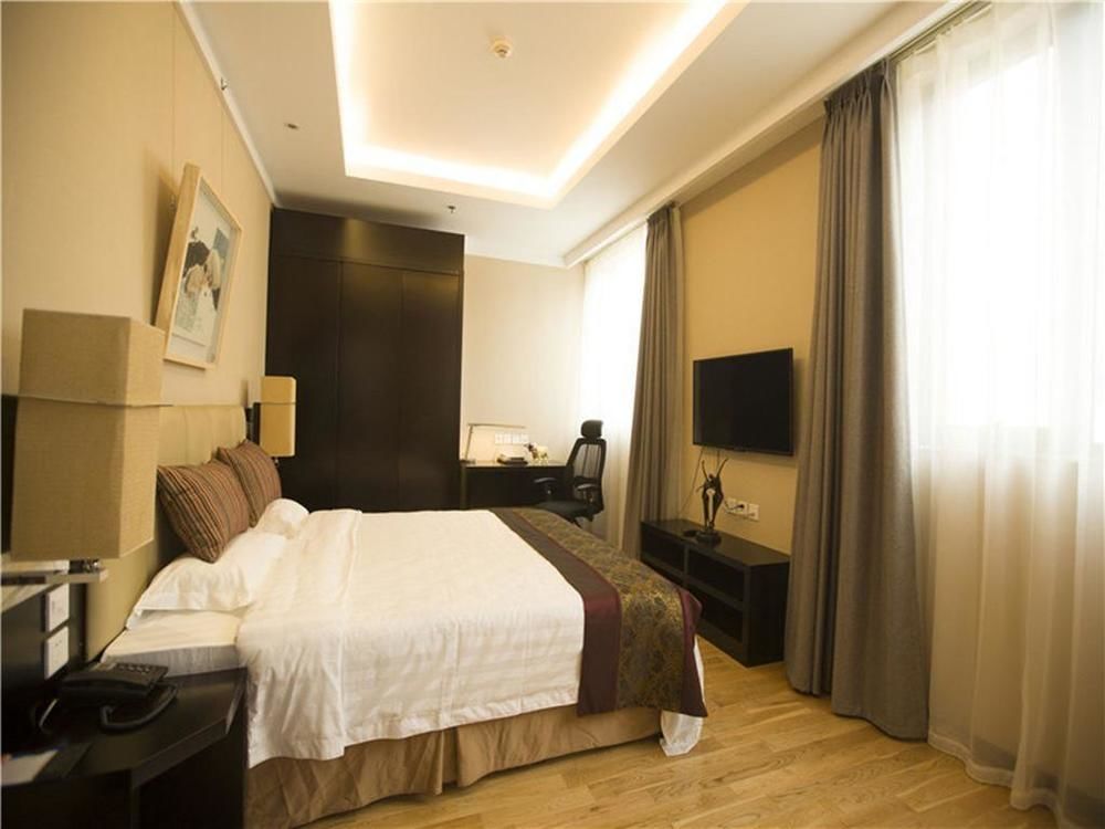 A.c. Art Museum Hotel 4*